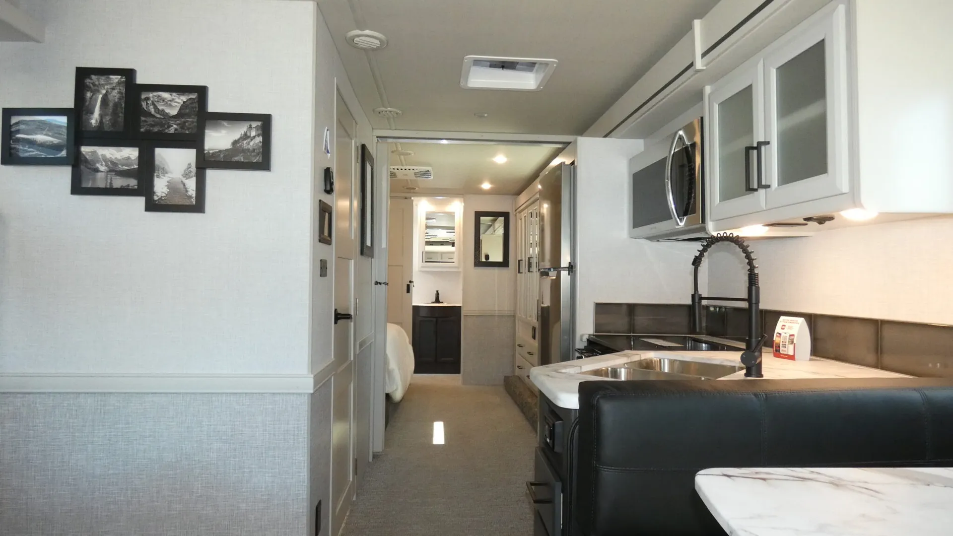 2026 Fleetwood Flair 32S - Photo 3