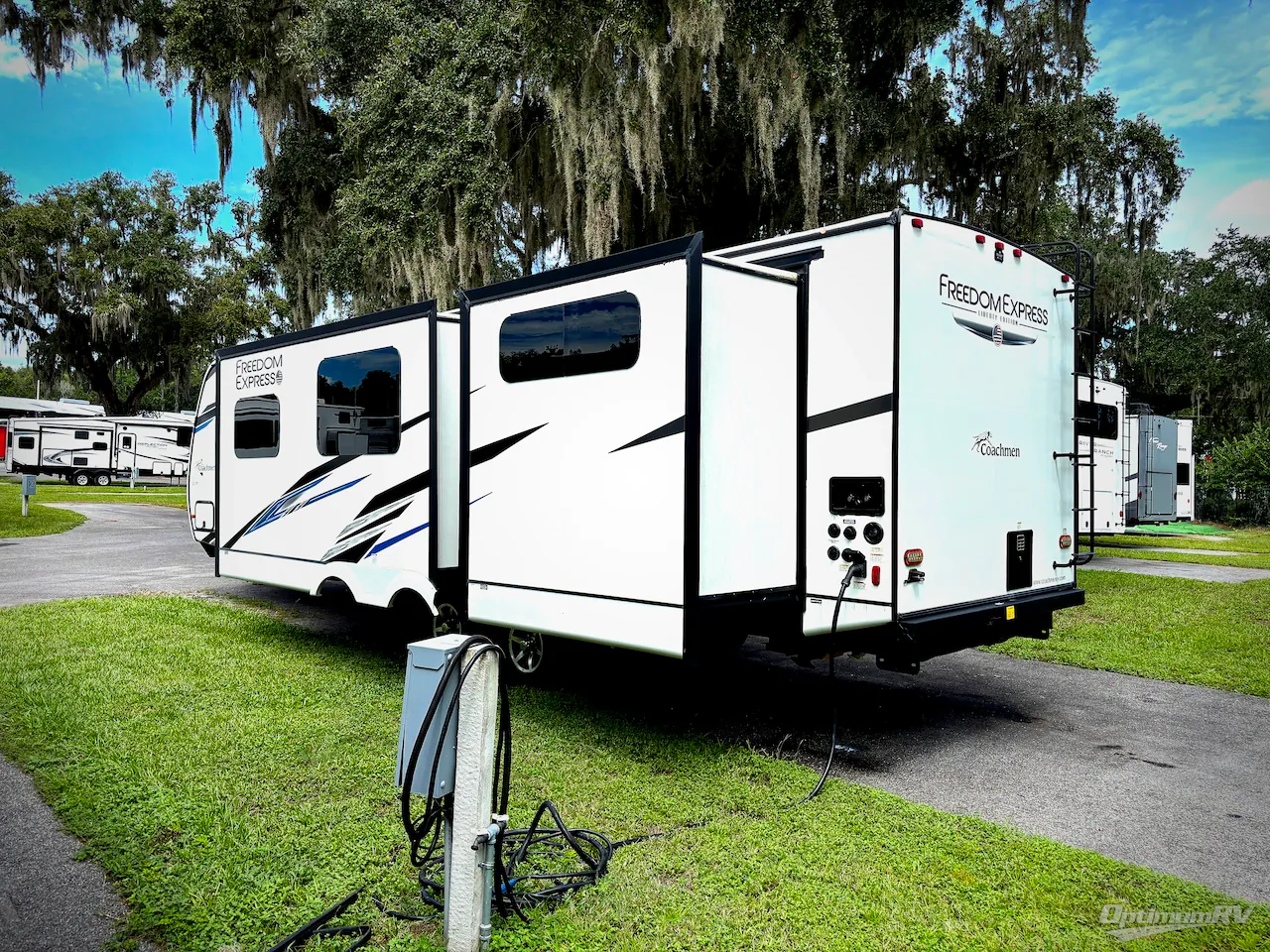 2023 Coachmen Freedom Express Liberty Edition 320BHDSLE - Photo 4