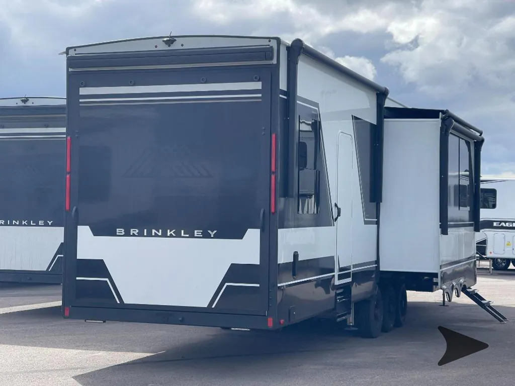 2026 Brinkley Model G 3950, Photos photo 7