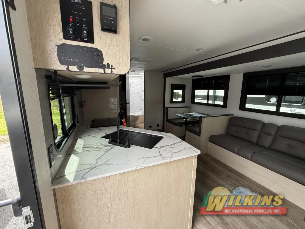 2026 Shasta RVs i-5 Edition 527BHS, Photos photo 9