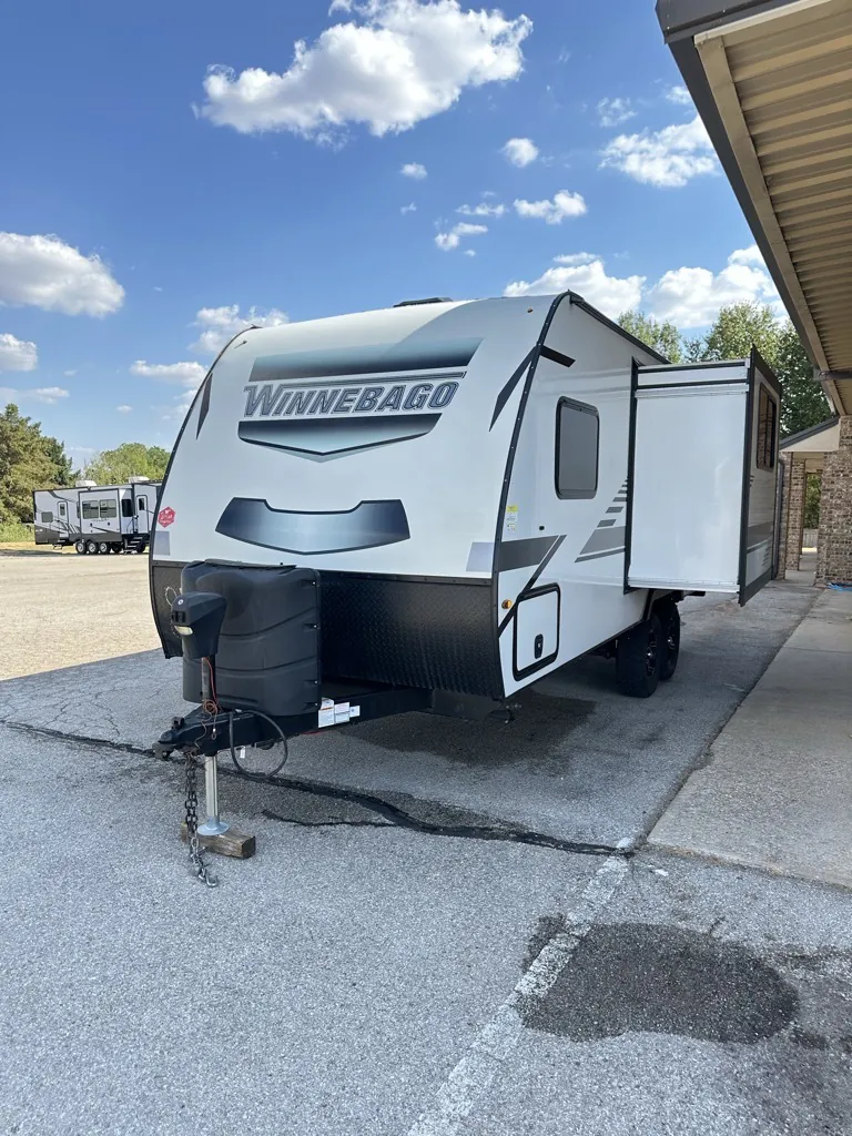2021 Winnebago Micro Minnie 2108TB - Photo 3