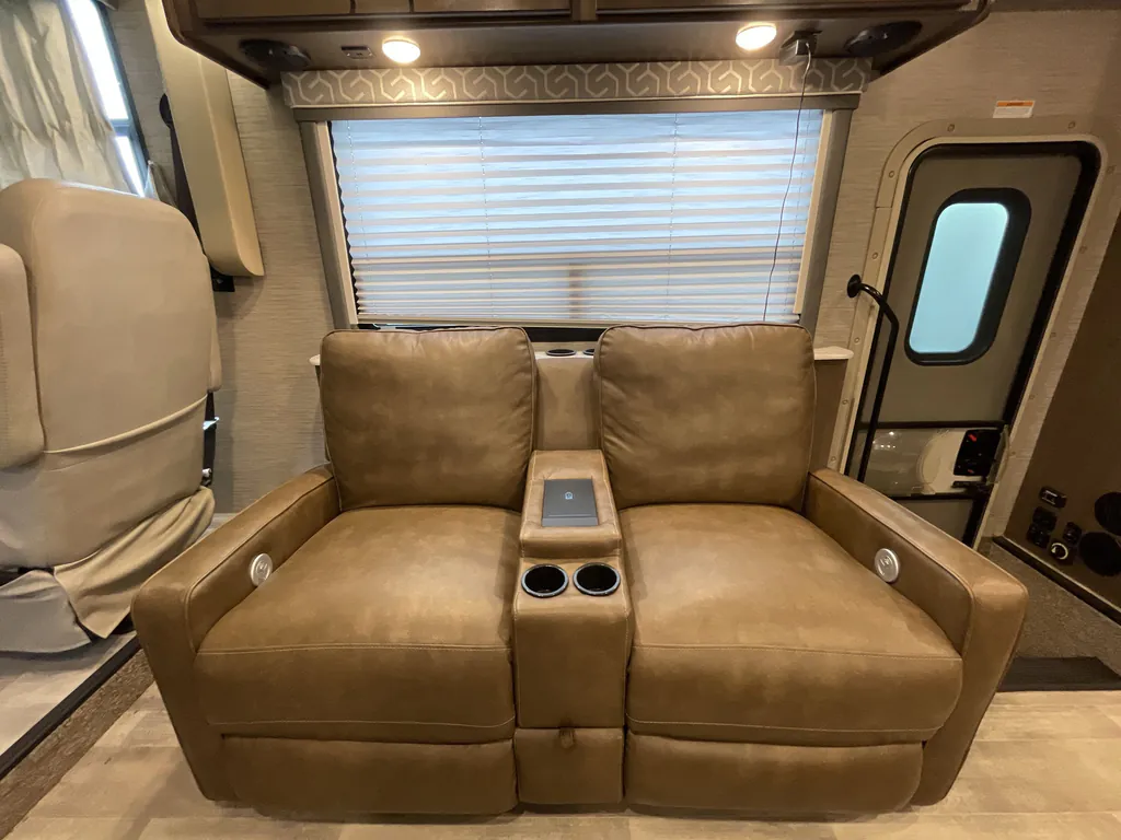 2022 Thor Motor Coach Freedom Traveler A32, Photos photo 34