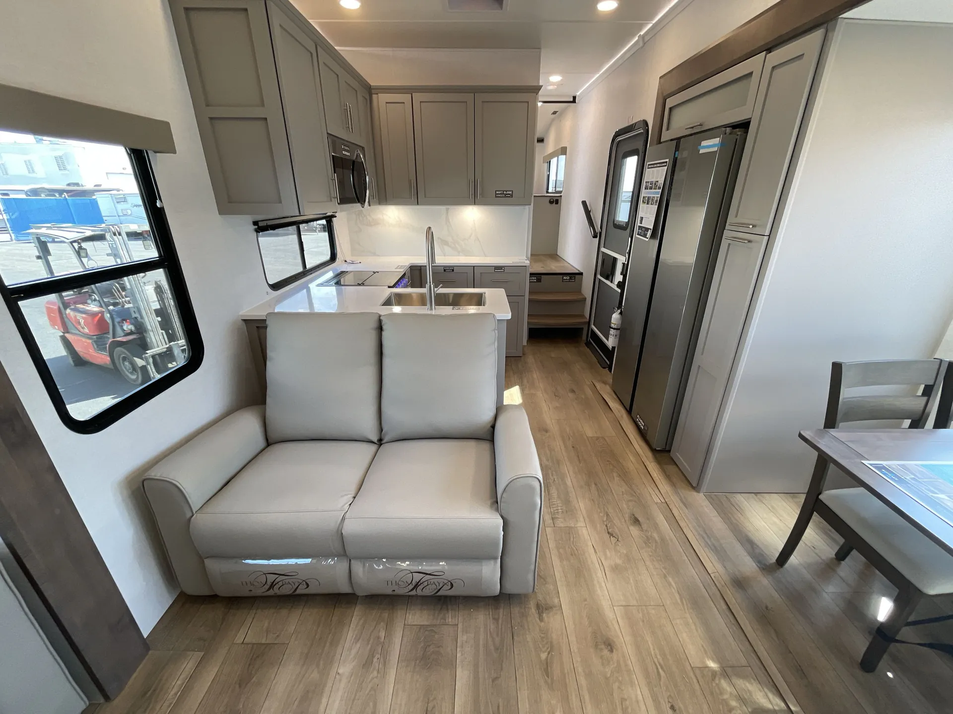 2026 Alliance RV Avenue 38DBL — living area main