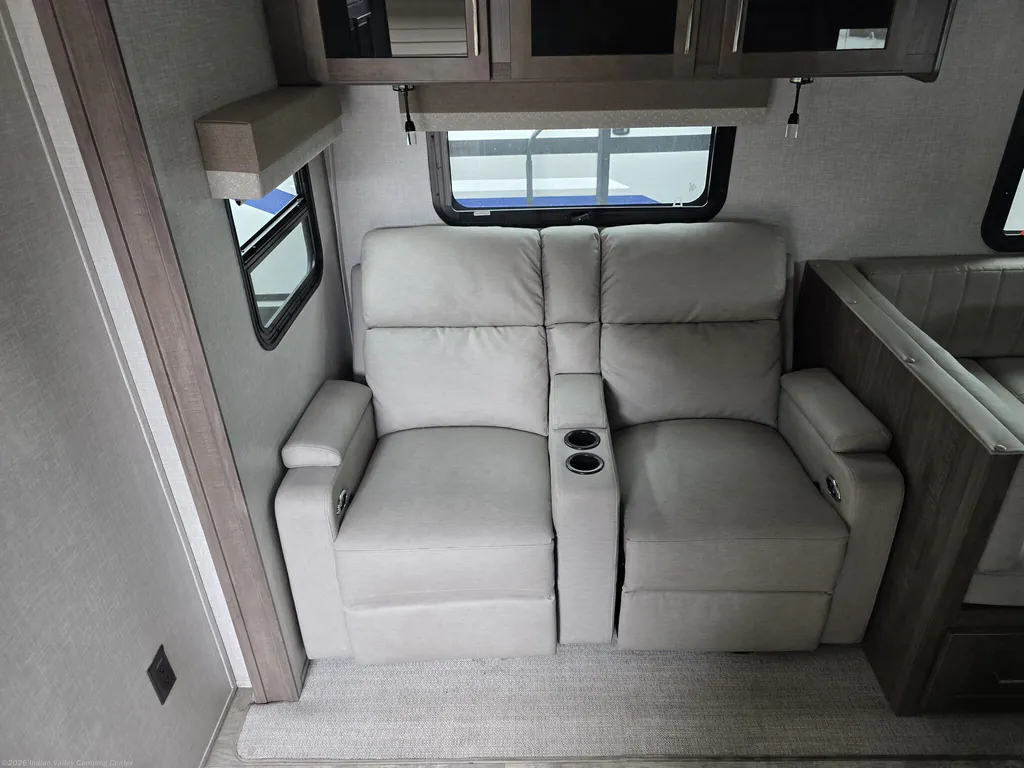 2023 Forest River Flagstaff Super Lite 27BHWS, Photos photo 11