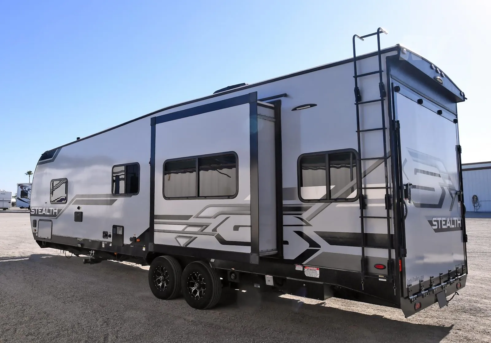2022 Forest River Stealth FQ2715G — Photo 6