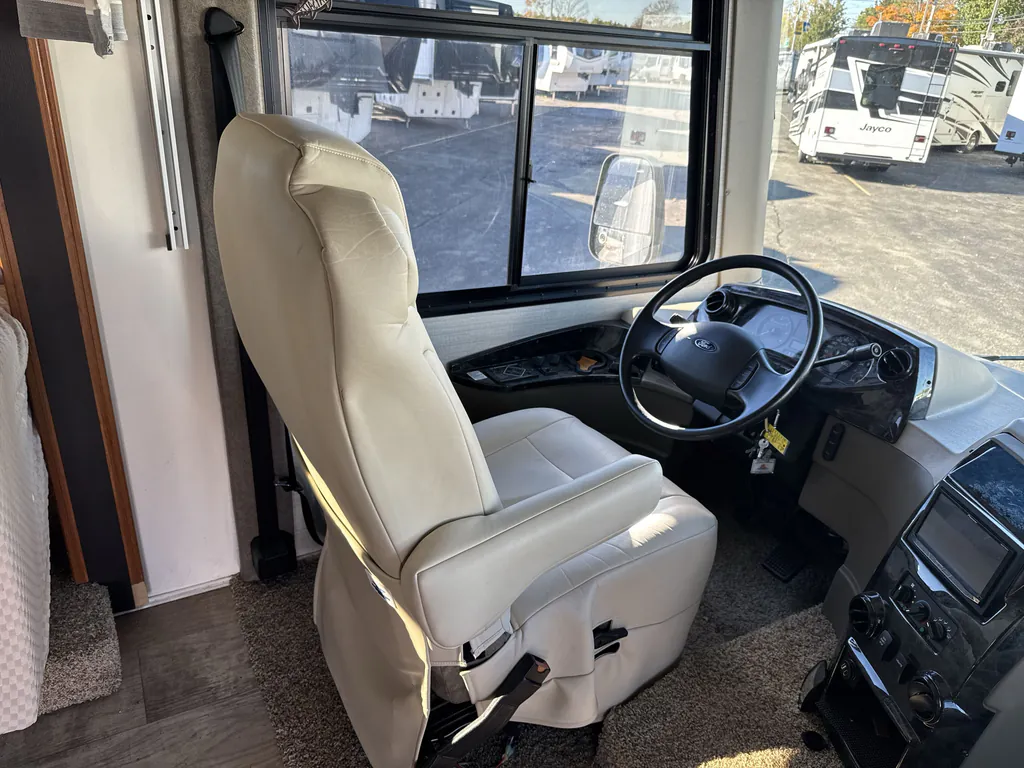 2017 Jayco Alante 31V, Photos photo 10