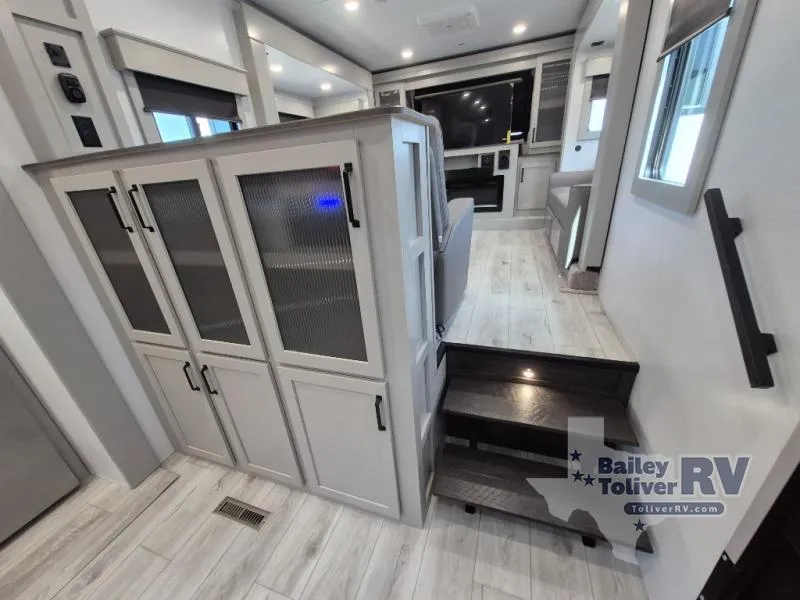 2026 Keystone Montana High Country 377FL - Photo 4