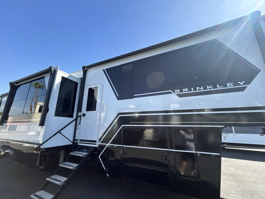 2025 Brinkley Model G 4000, Photos photo 35