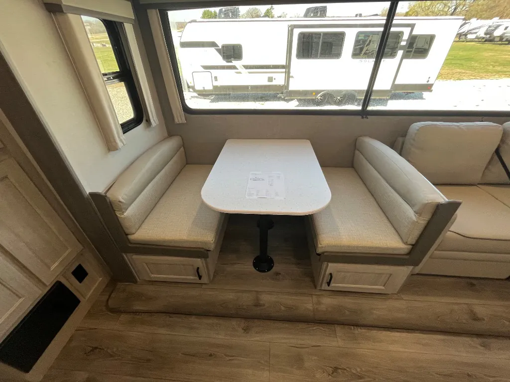 2026 Coachmen Catalina Legacy Edition 343BHTS (2 Queen Beds), Photos photo 23