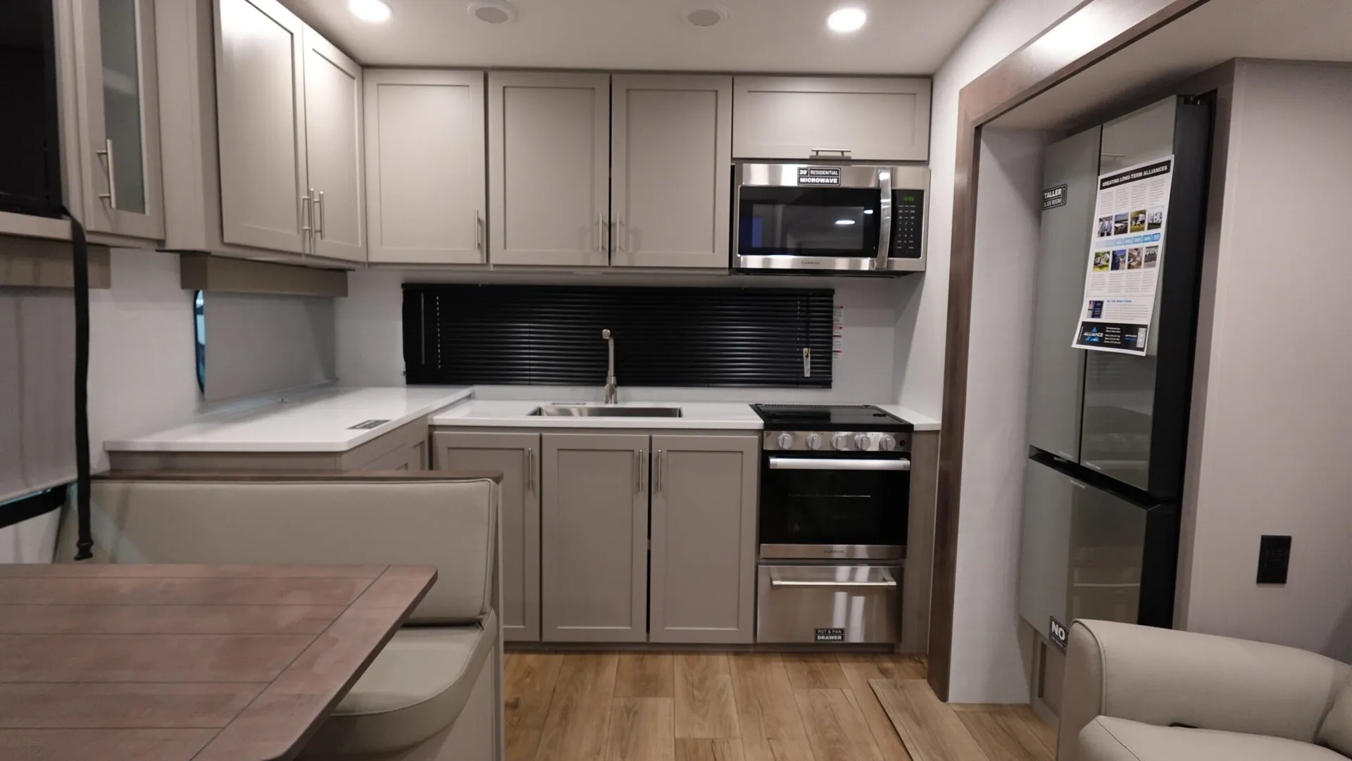 2026 Alliance RV Avenue 23ML - Photo 3
