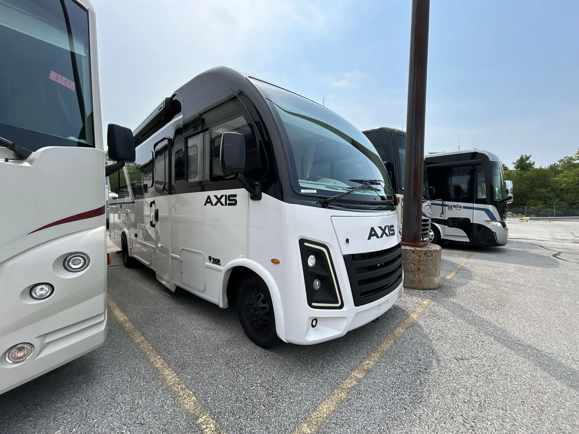 2025 Thor Motor Coach Axis 26.2 - Photo 2