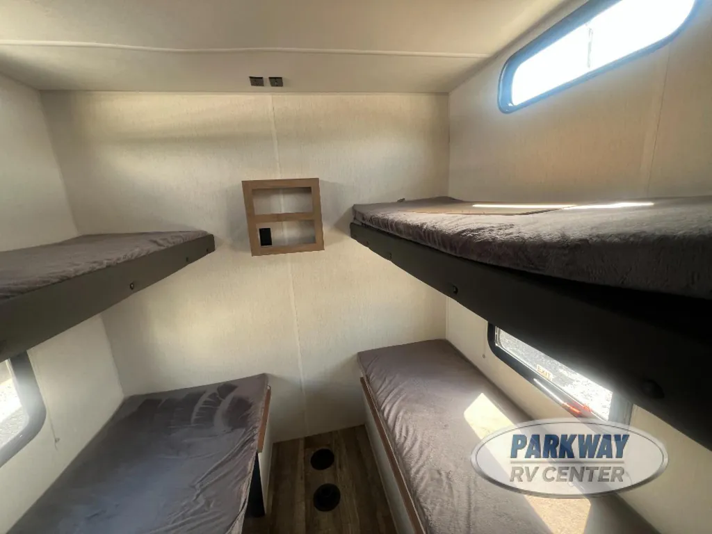 2023 Forest River Timberwolf 39TN, Photos photo 9