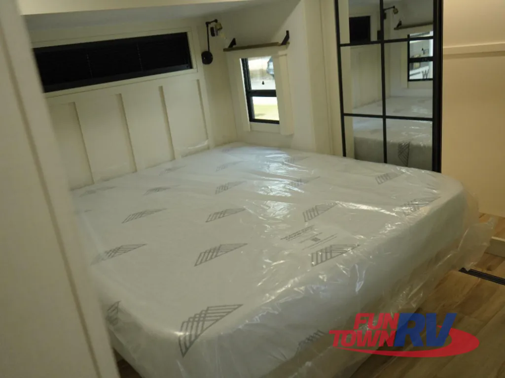 2027 Brinkley Model G 3970, Photos photo 29