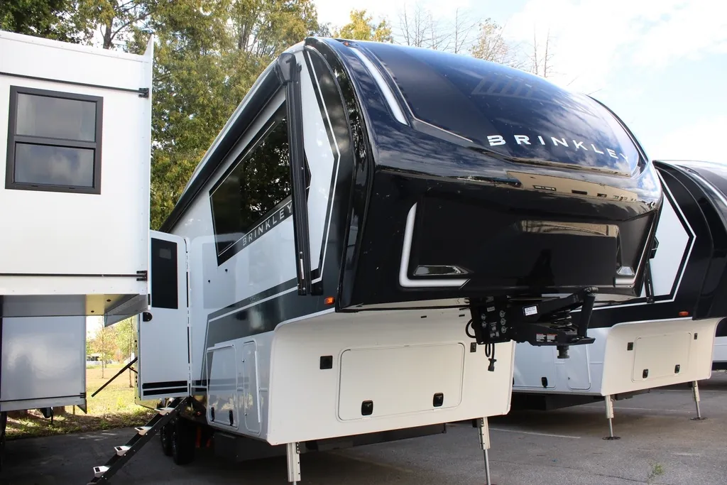 2026 Brinkley Model Z 2810, Photos photo 4