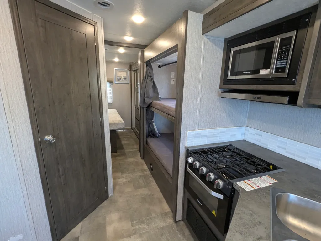 2023 Coachmen Pursuit 31BH, Photos photo 16