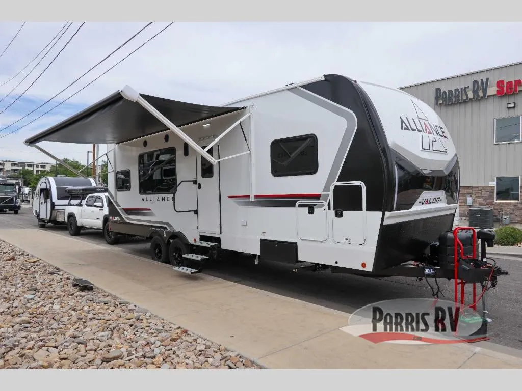 2027 Alliance RV Valor 27T14 - Photo 2
