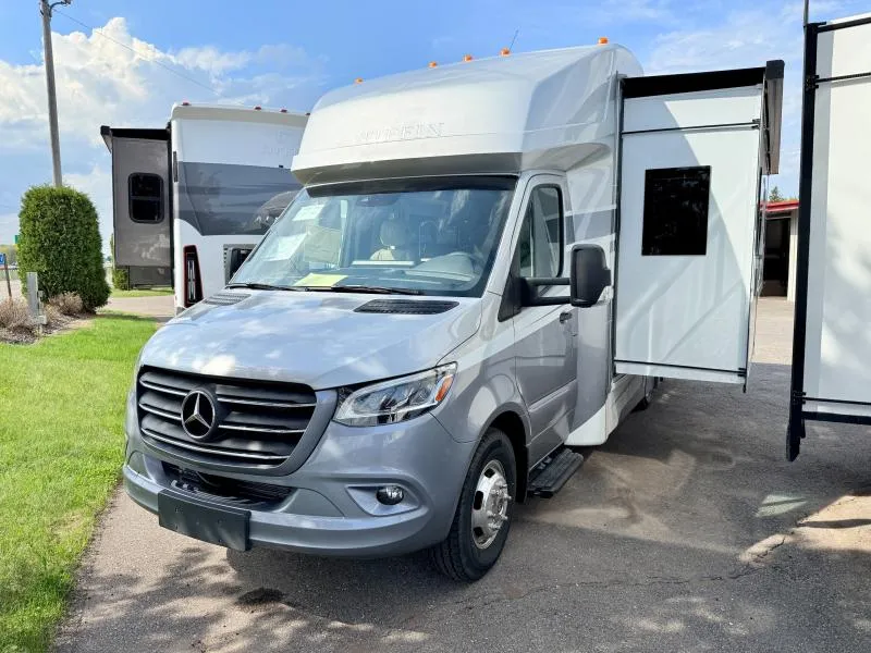 2026 Tiffin Wayfarer 25 XPW - Photo 3
