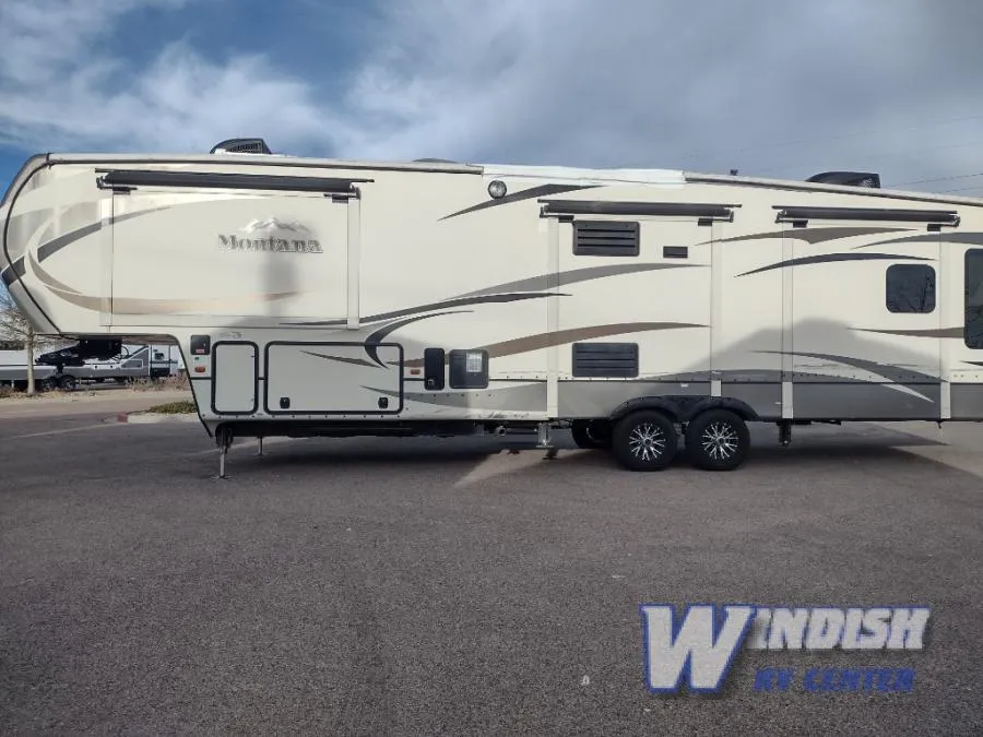 2015 Keystone Montana 3402 RL - Photo 3