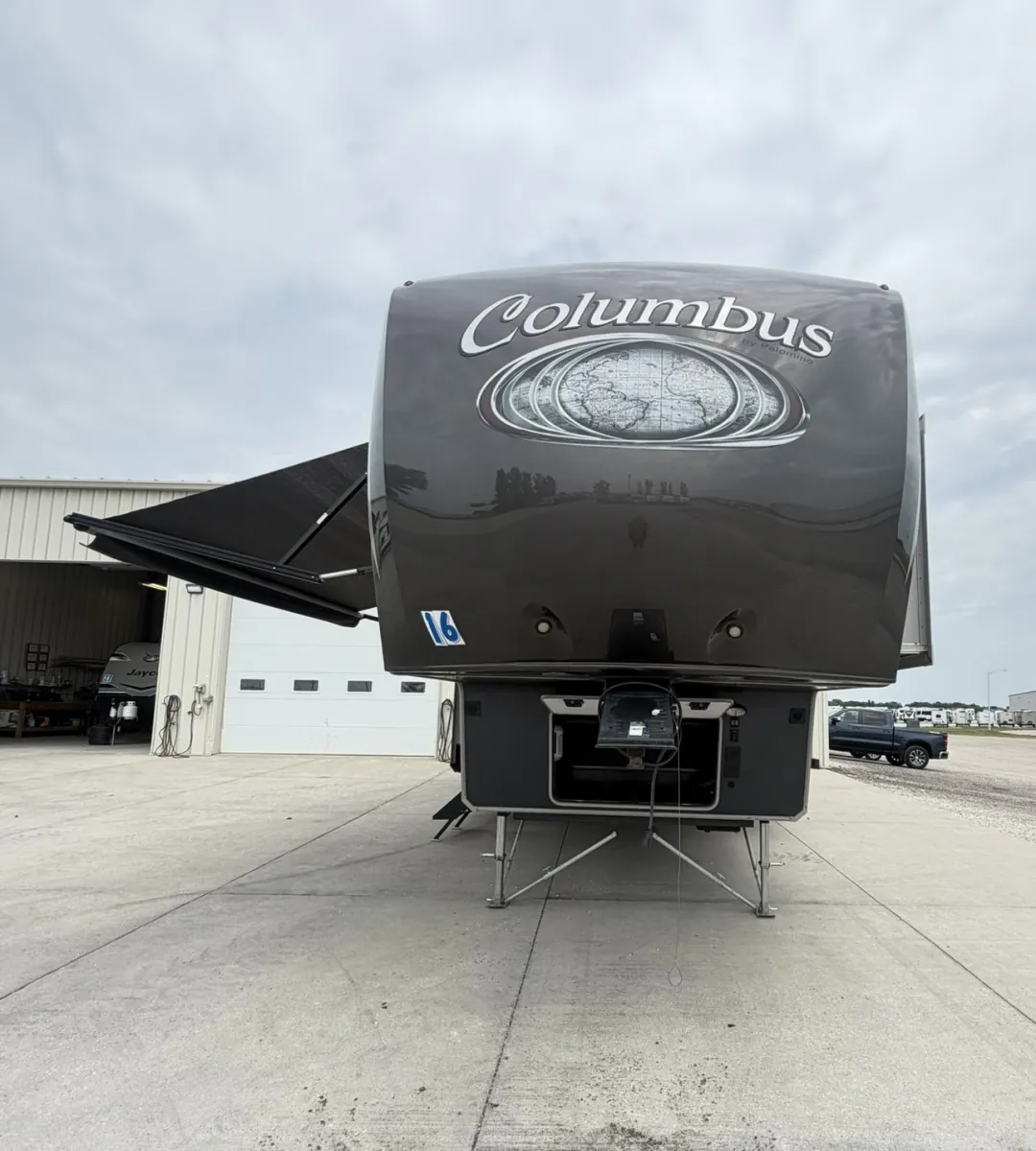 2016 Palomino Columbus 350BH - Photo 3