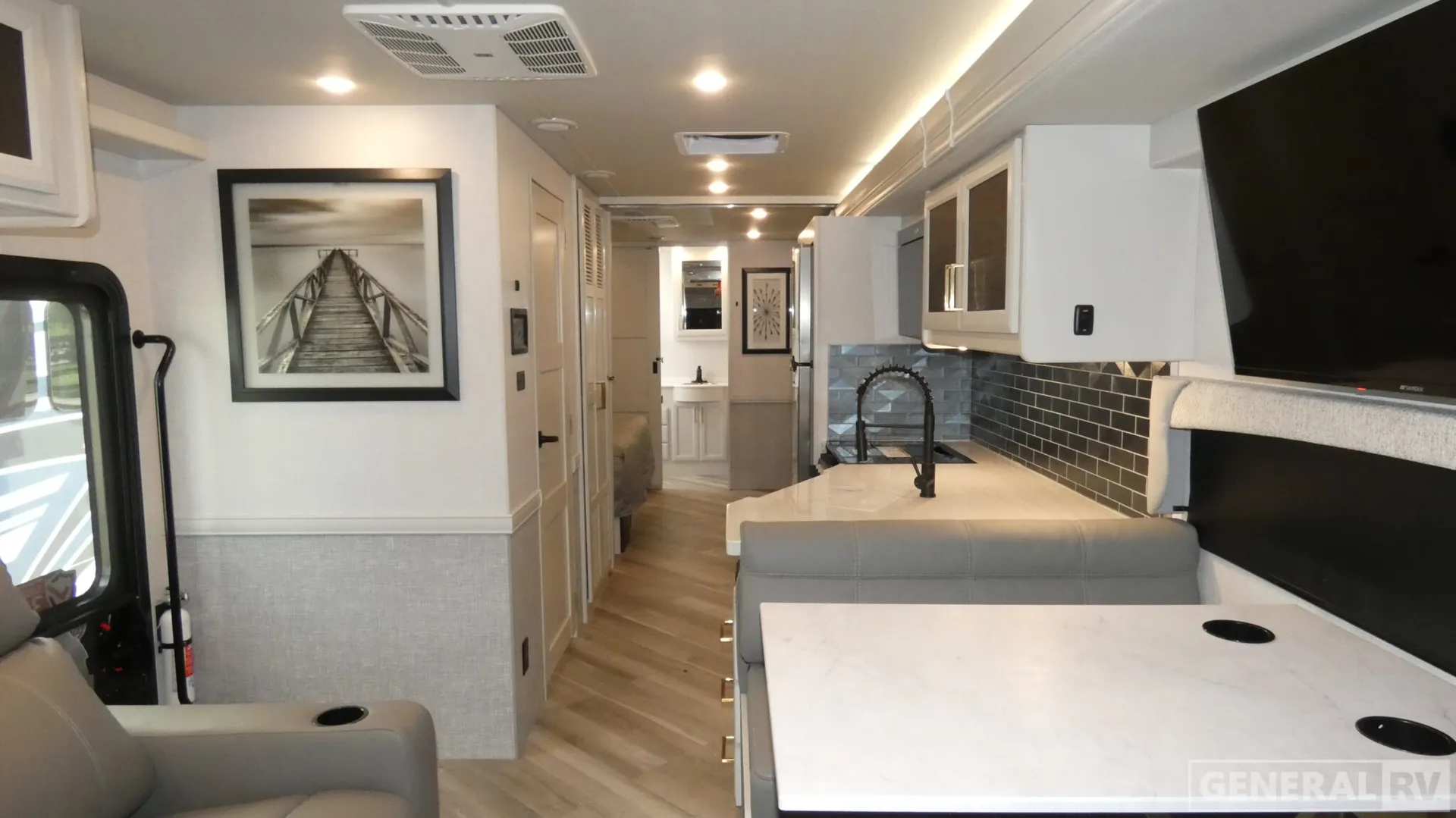 2026 Fleetwood Fortis 33HB - Photo 3