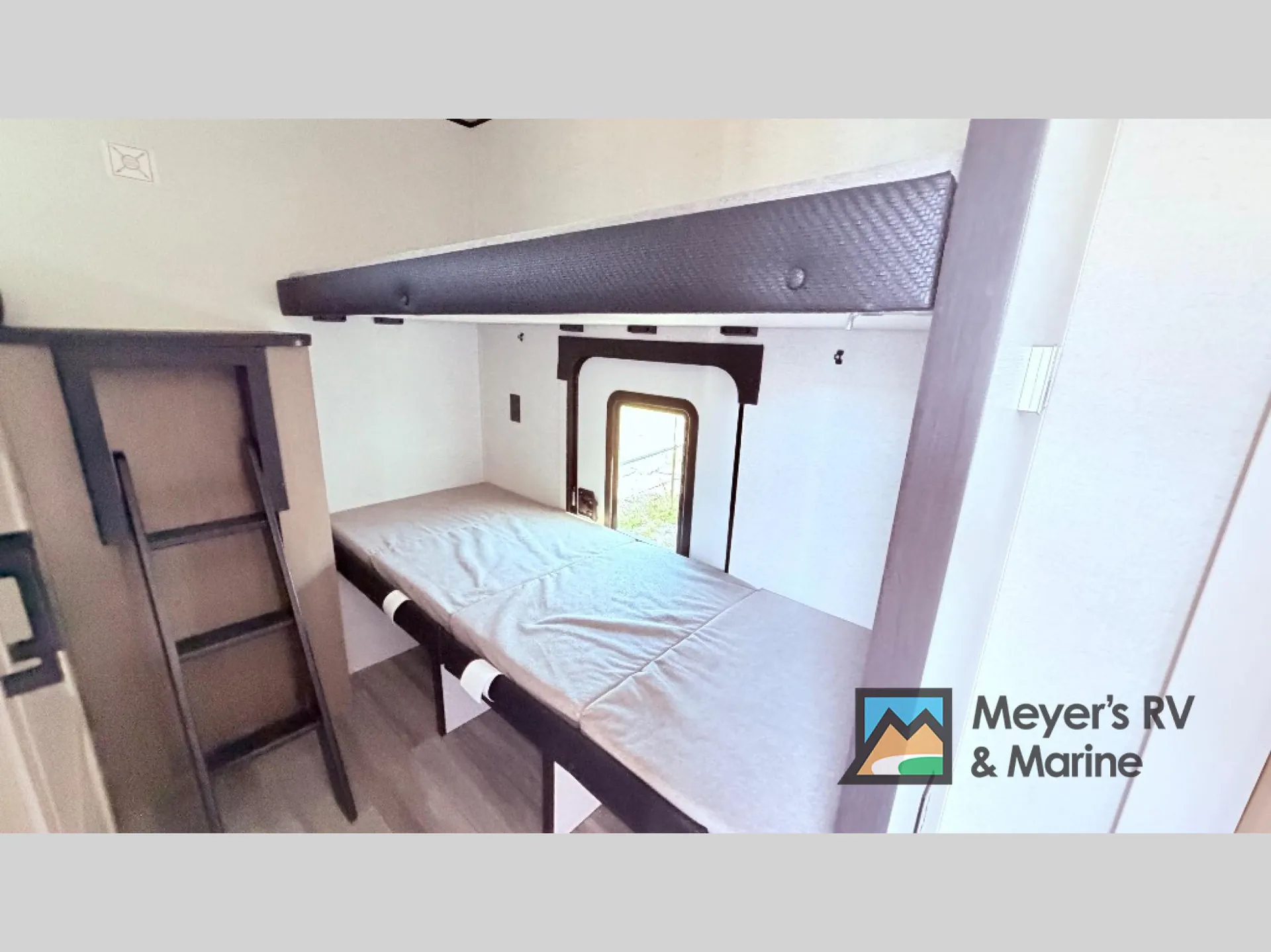 2026 Jayco Jay Flight 295TBS - Photo 3