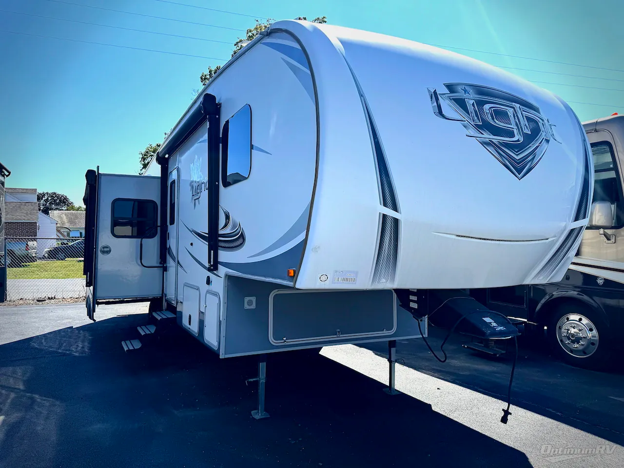2018 Highland Ridge Light LF291RLS - Photo 2