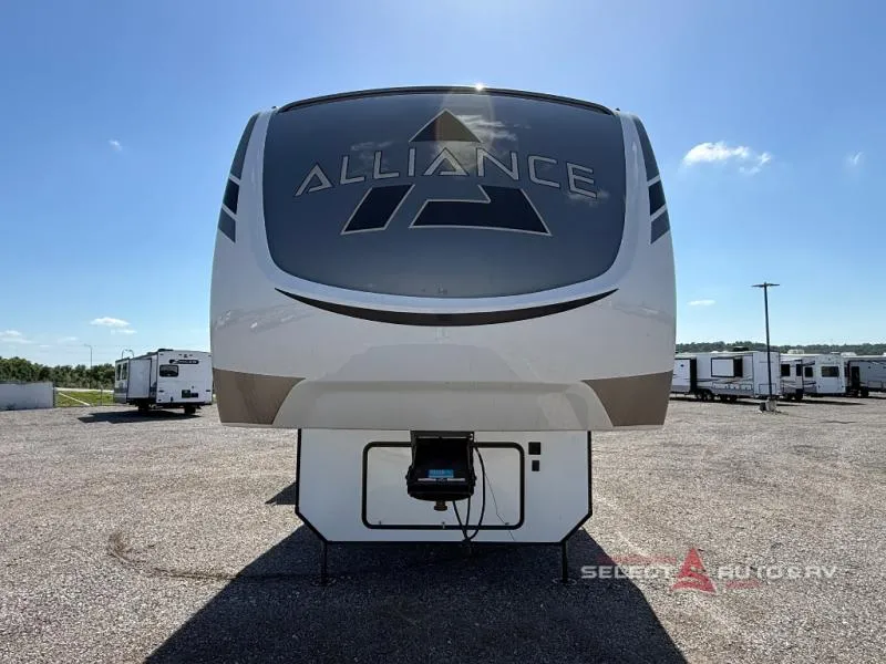 2022 Alliance RV Paradigm 370FB - Photo 4