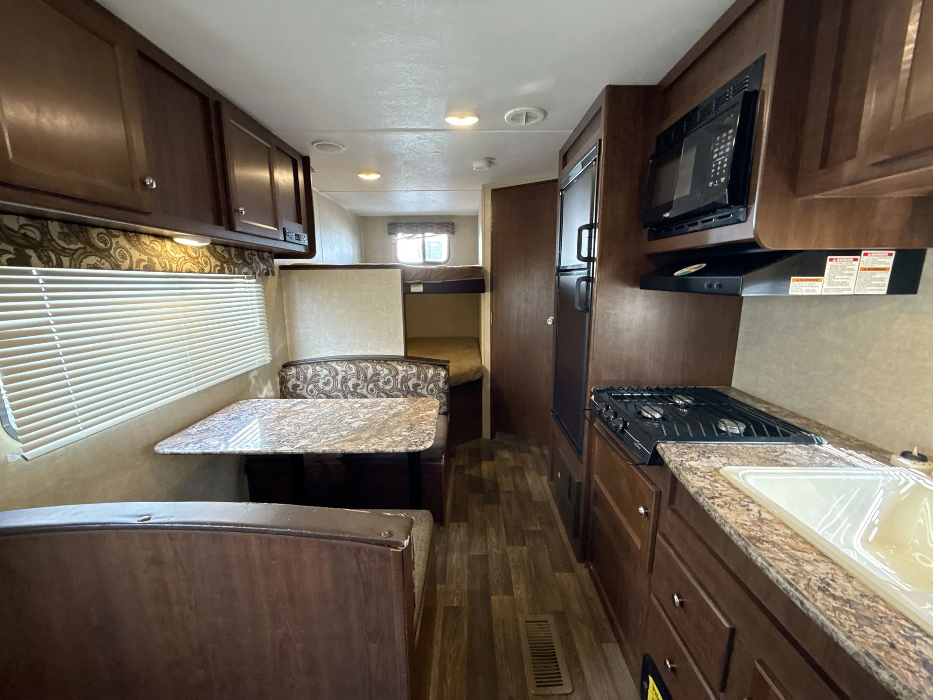 2017 Keystone Hideout 262LHS — living area main