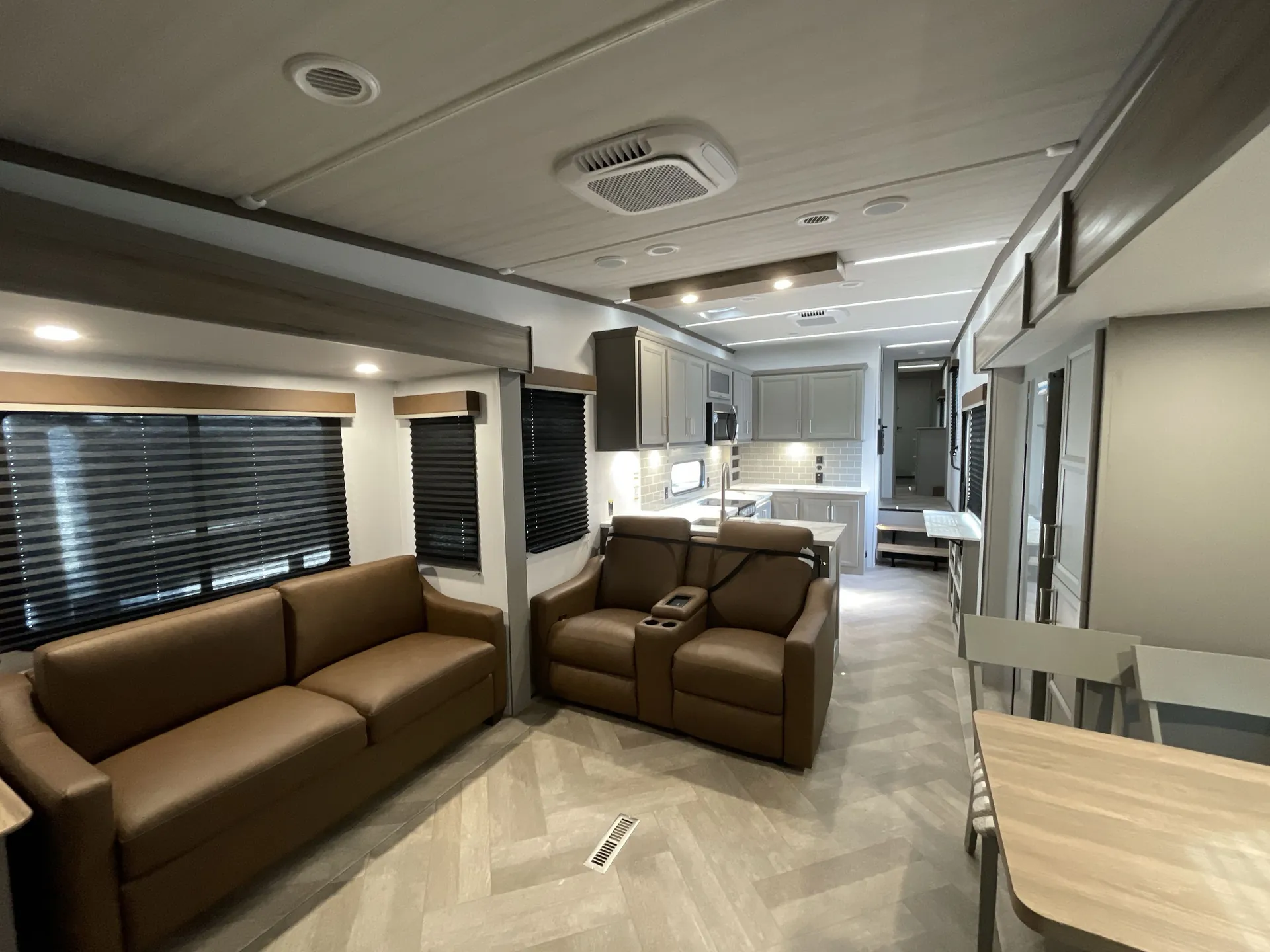 2026 Keystone Sprinter 3520RDS — living area main