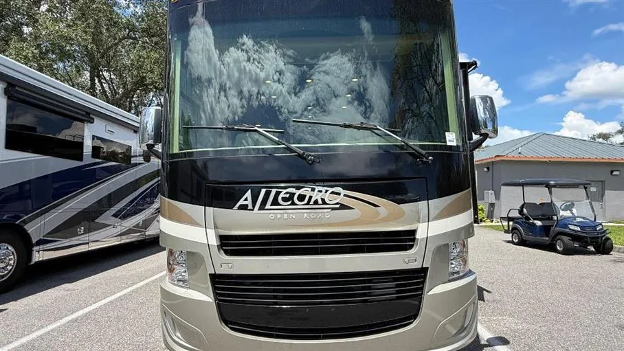 2015 Tiffin Motorhomes Open Road Allegro 31SA - Photo 2