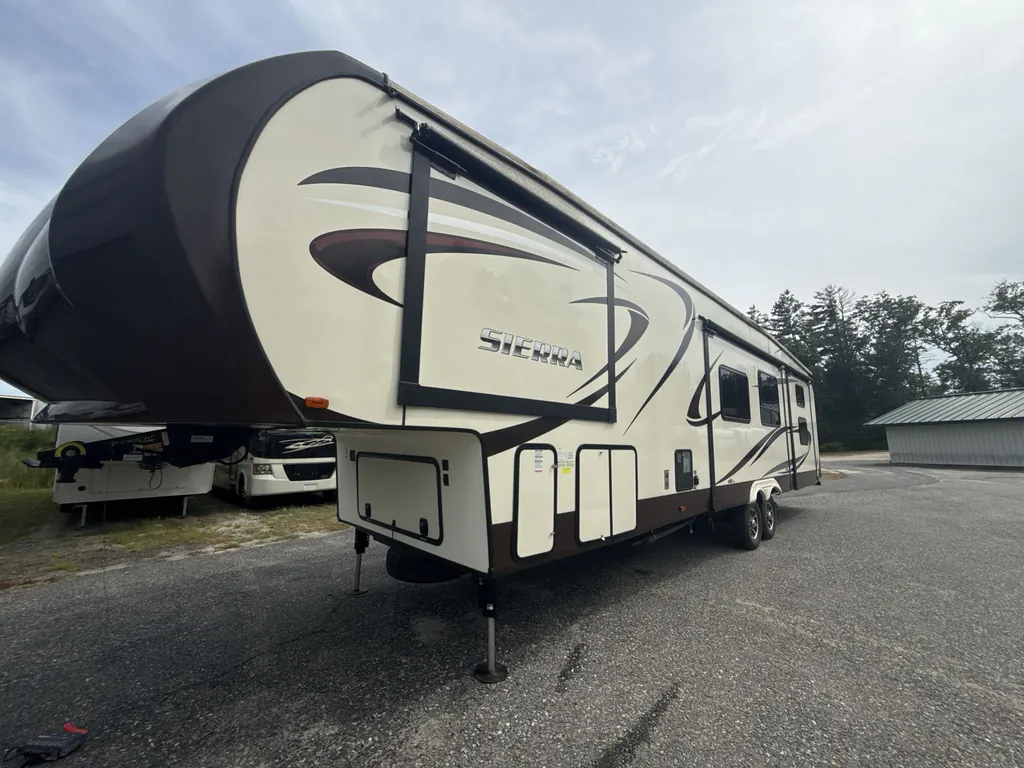 2015 Forest River Sierra 365SAQB, Photos photo 6