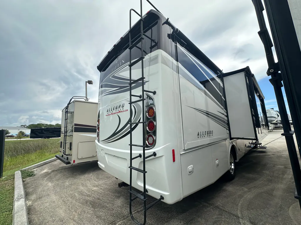 2017 Tiffin Open Road Allegro 34 PA, Photos photo 2