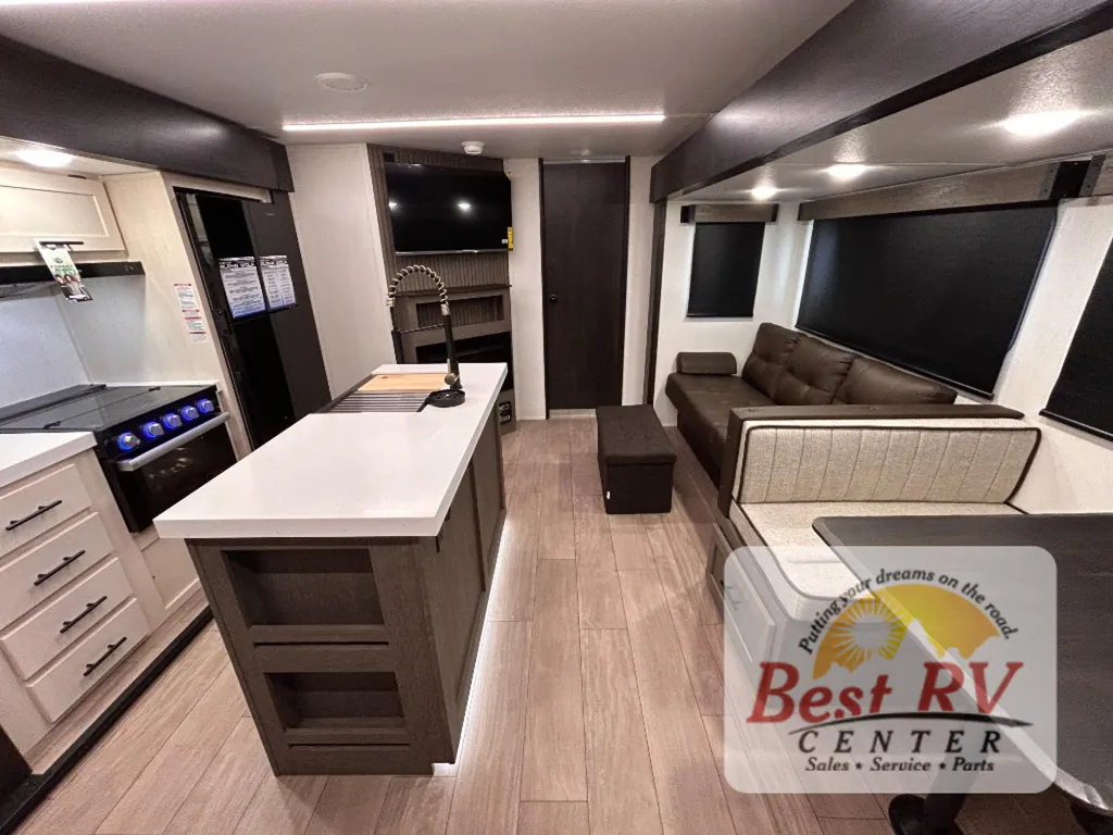 2026 Forest River Cherokee Alpha Wolf 33BH, Photos photo 28