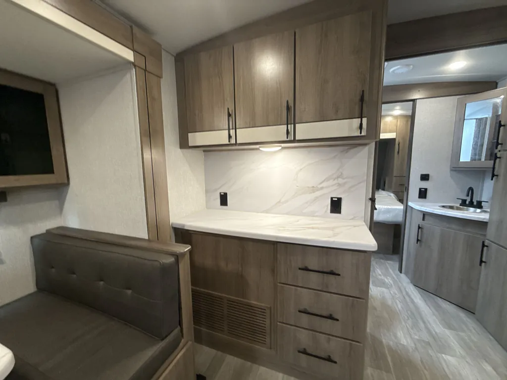 2023 Grand Design Imagine 3210BH, Photos photo 17