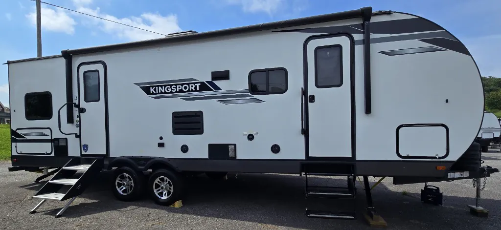 2023 Gulf Stream Kingsport 276BHS - Photo 2