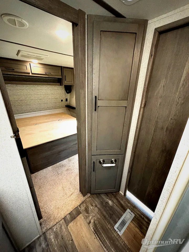 2019 Keystone Raptor 415, Photos photo 10