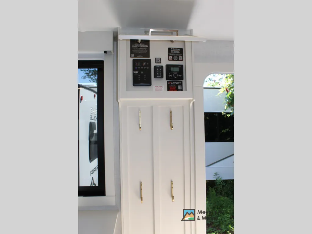 2026 Brinkley Model I 294, Photos photo 4