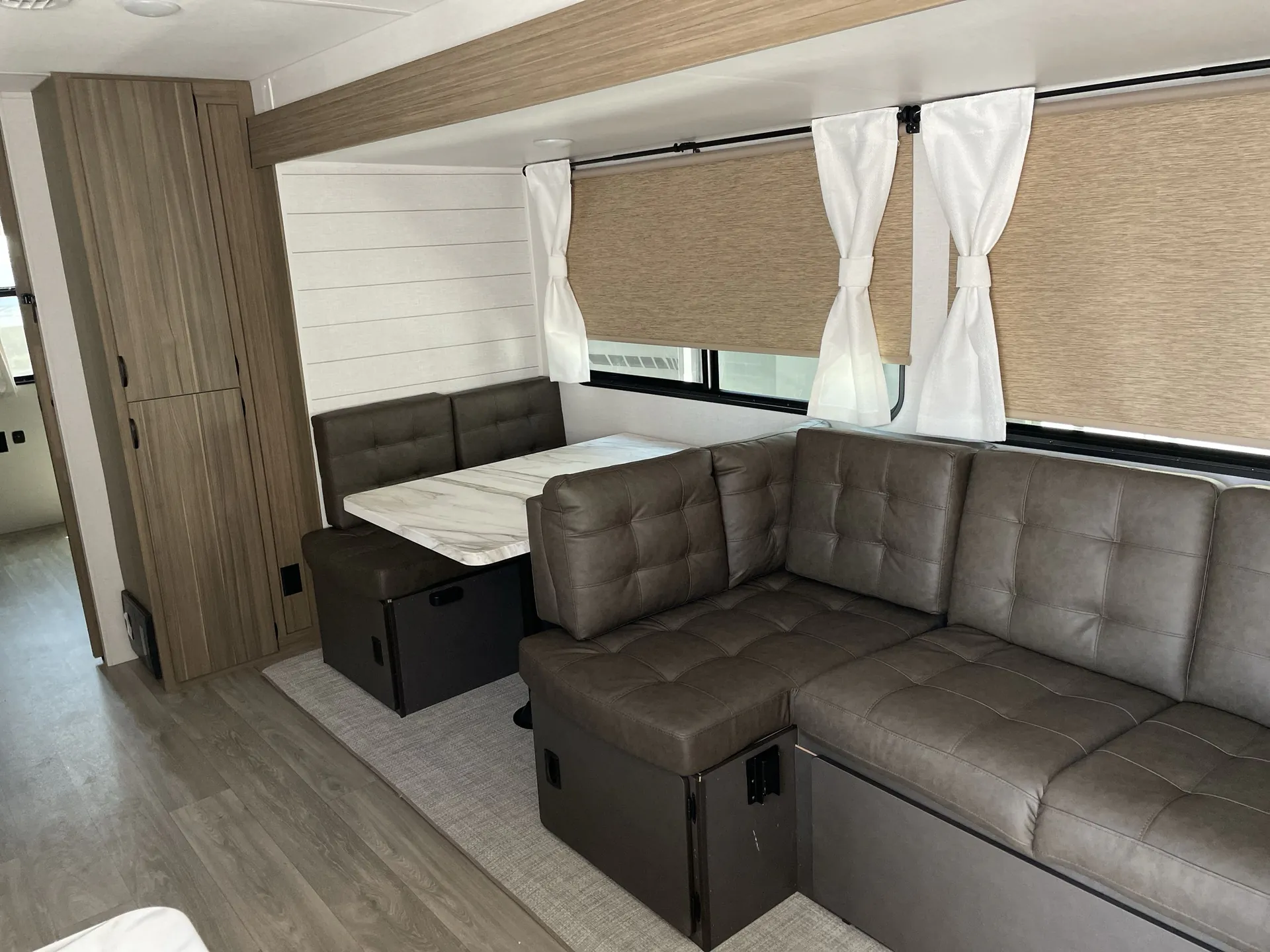 2027 Forest River Salem 33TS — living area main