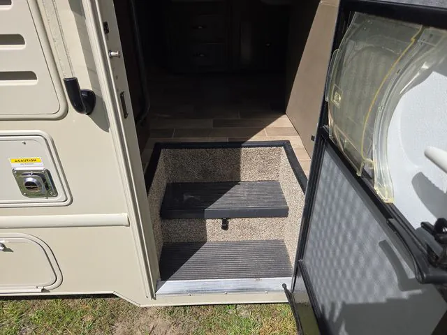2020 Thor Motor Coach Chateau 31B - Photo 3
