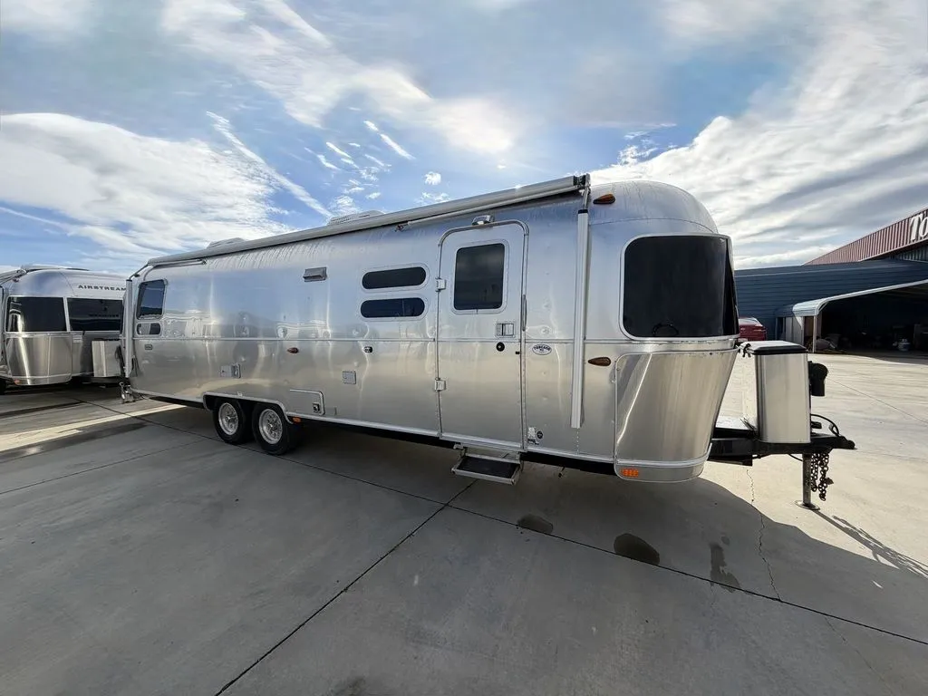 2021 Airstream Globetrotter® Globetrotter - Main photo