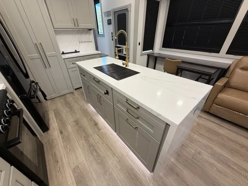 2025 Brinkley Model G 4100, Photos photo 11
