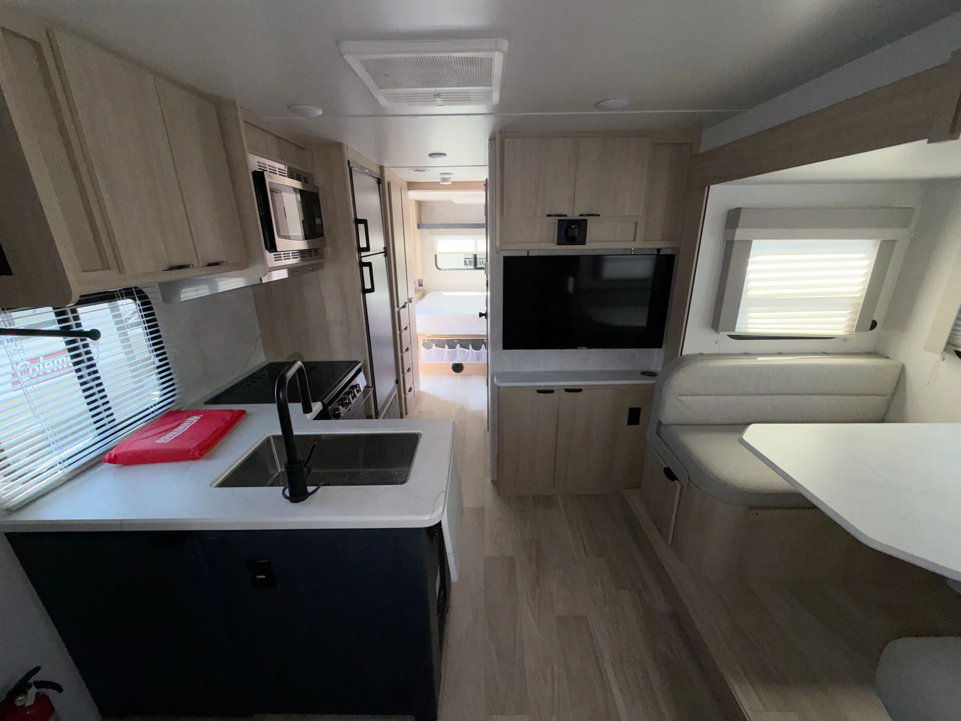 2023 Winnebago Minnie 2500FL — living area main