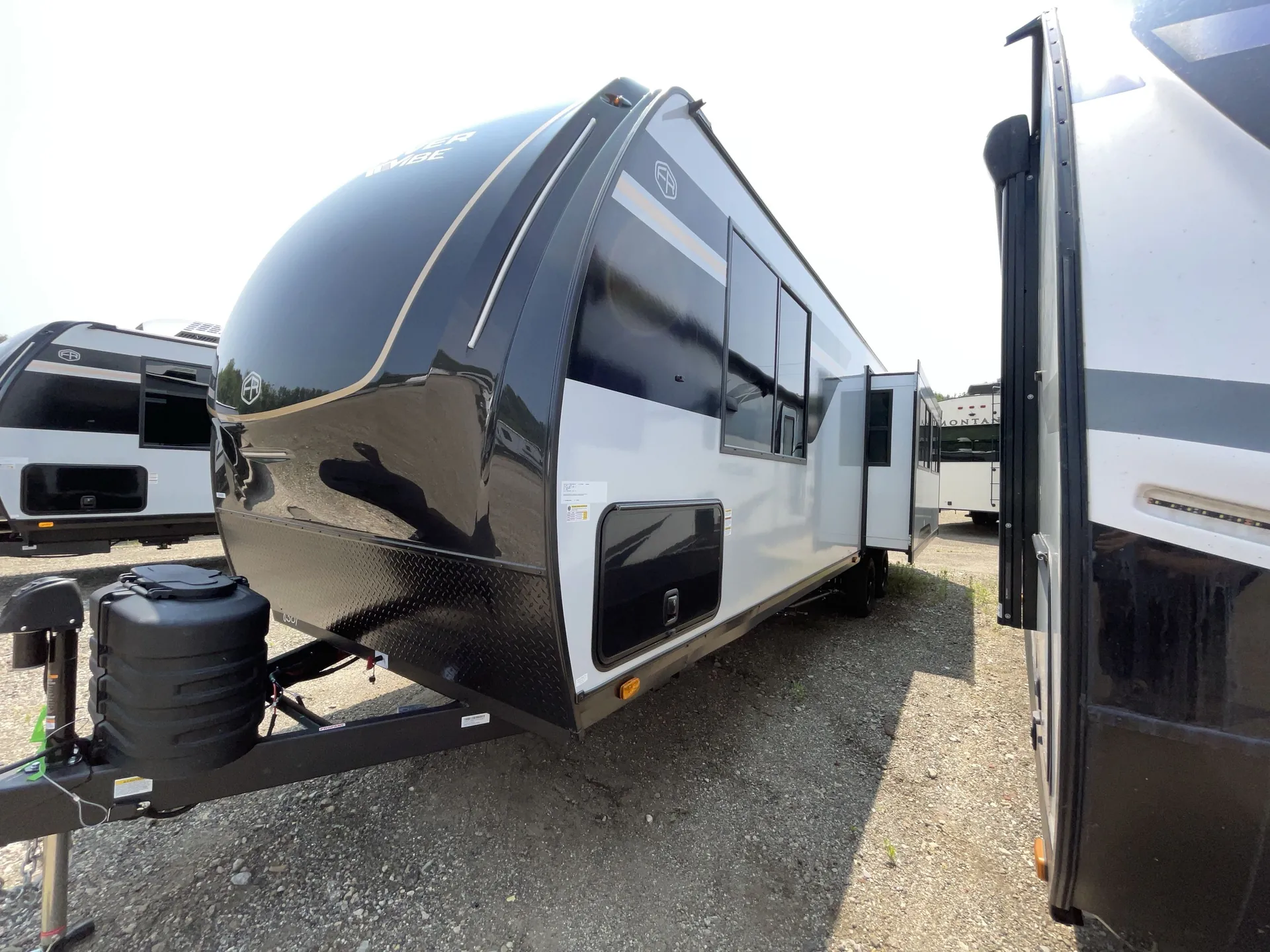 2027 Forest River Vibe 2600RK — off campside