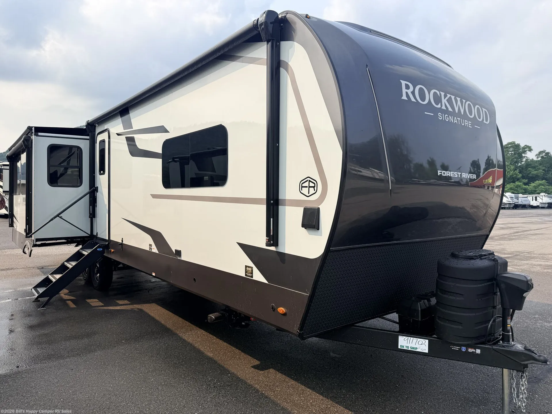 2027 Forest River Rockwood Signature 8393RK - Photo 2