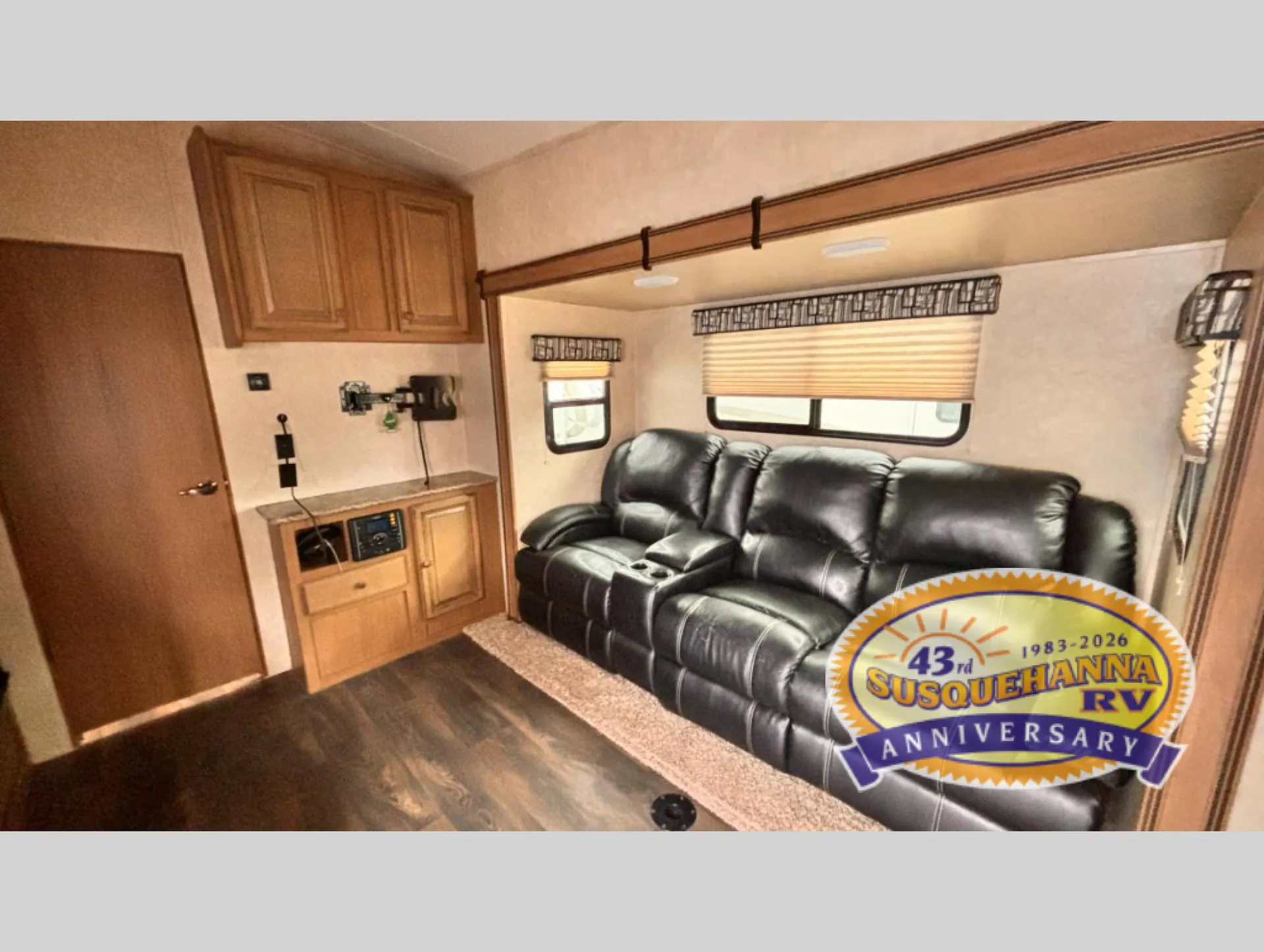 2016 Cruiser RV Stryker STG 2710 - Photo 4
