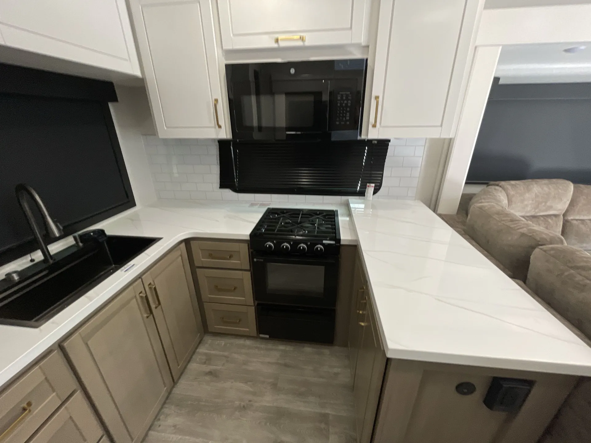 2026 Jayco Eagle 365UKTS — living area main