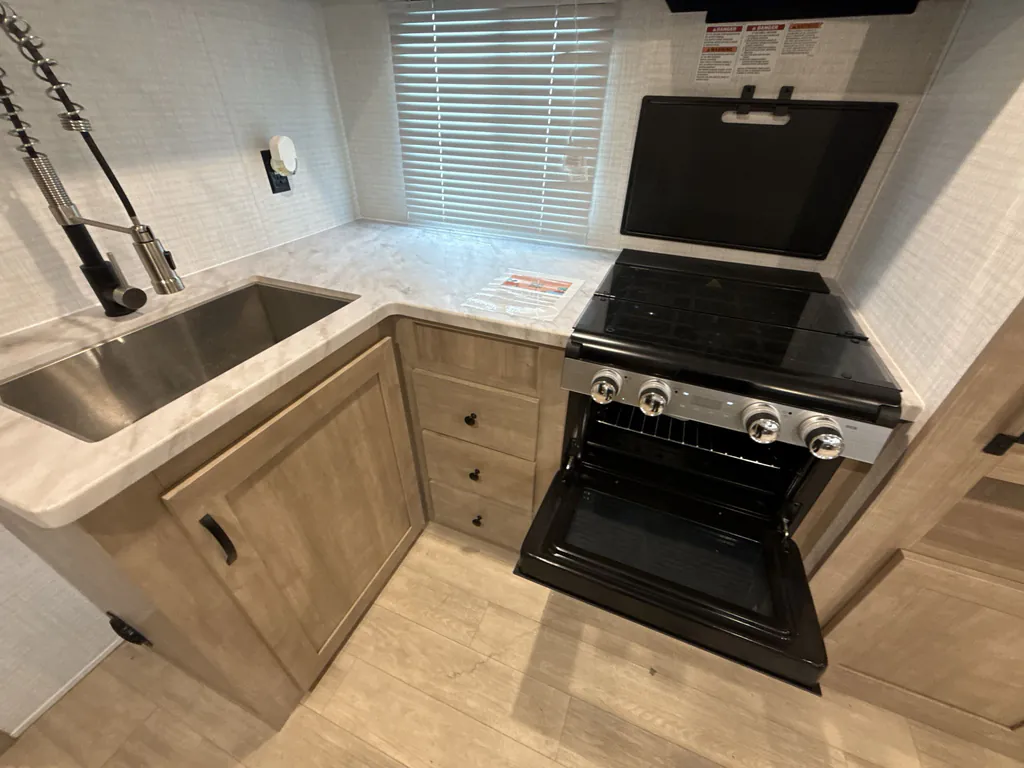 2025 Forest River Solaire 2430BHS, Photos photo 9