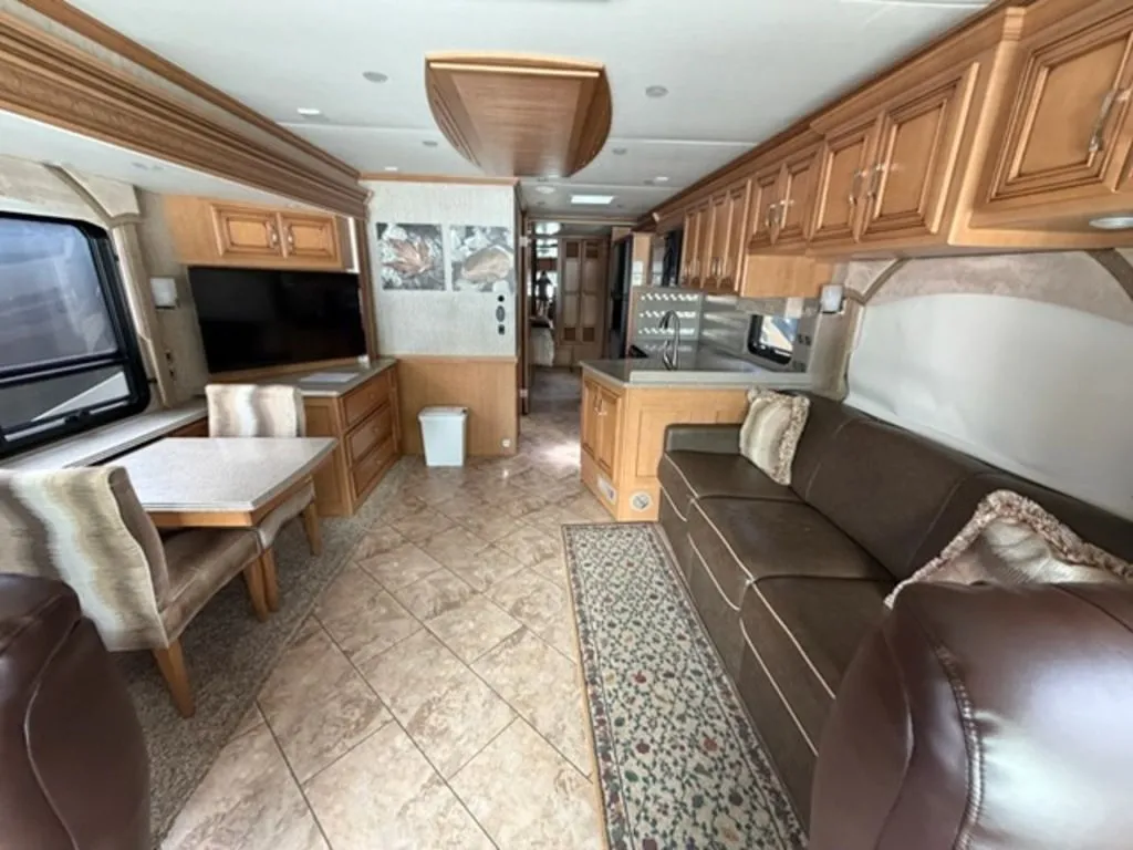 2016 Newmar Ventana 3436 - Photo 2