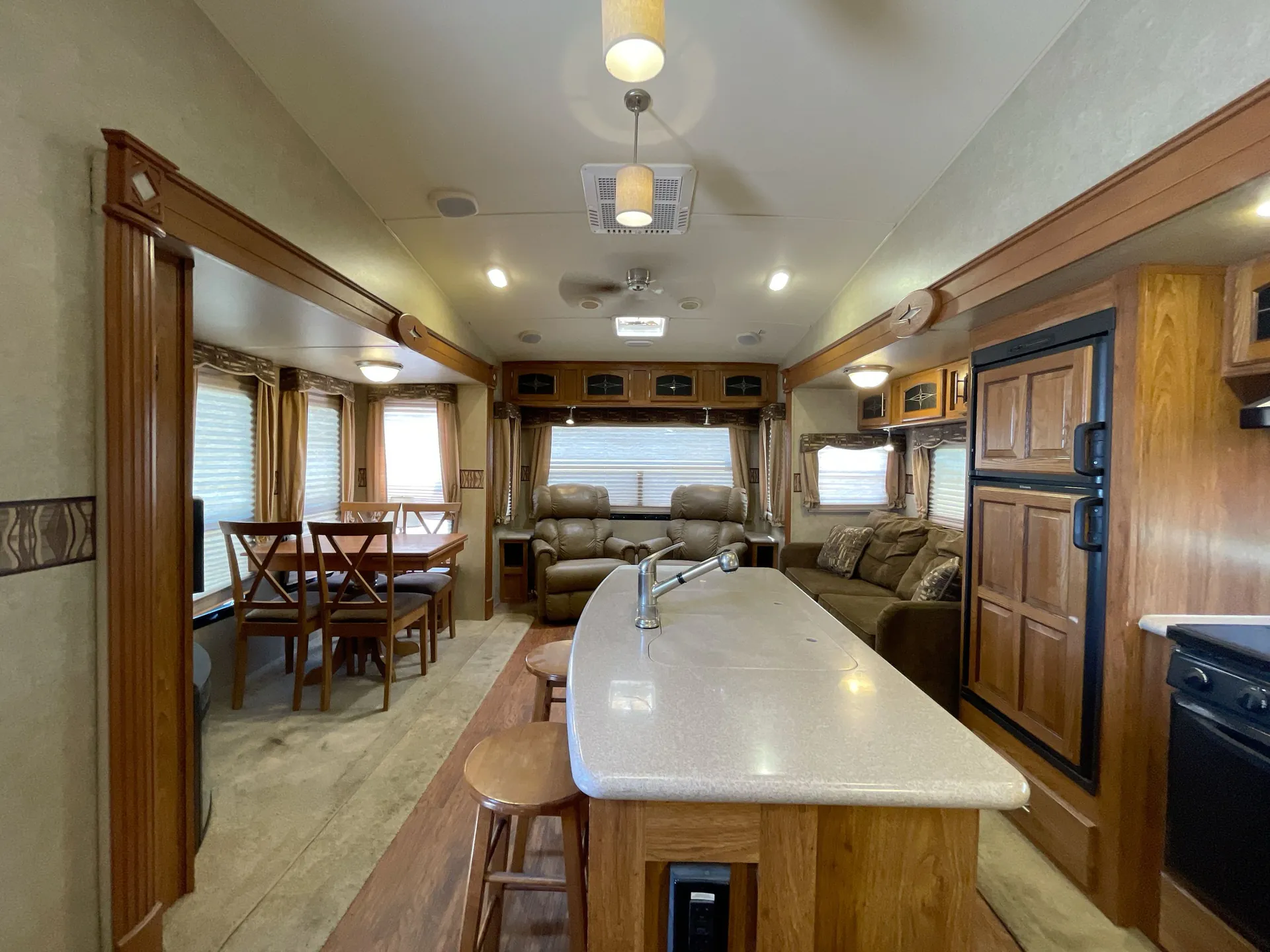 2014 Forest River Rockwood Signature Ultra Lite 8289WS - Photo 3