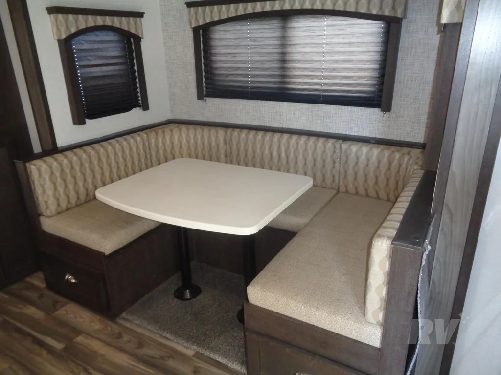 2019 Forest River EVO 2360, Photos photo 4
